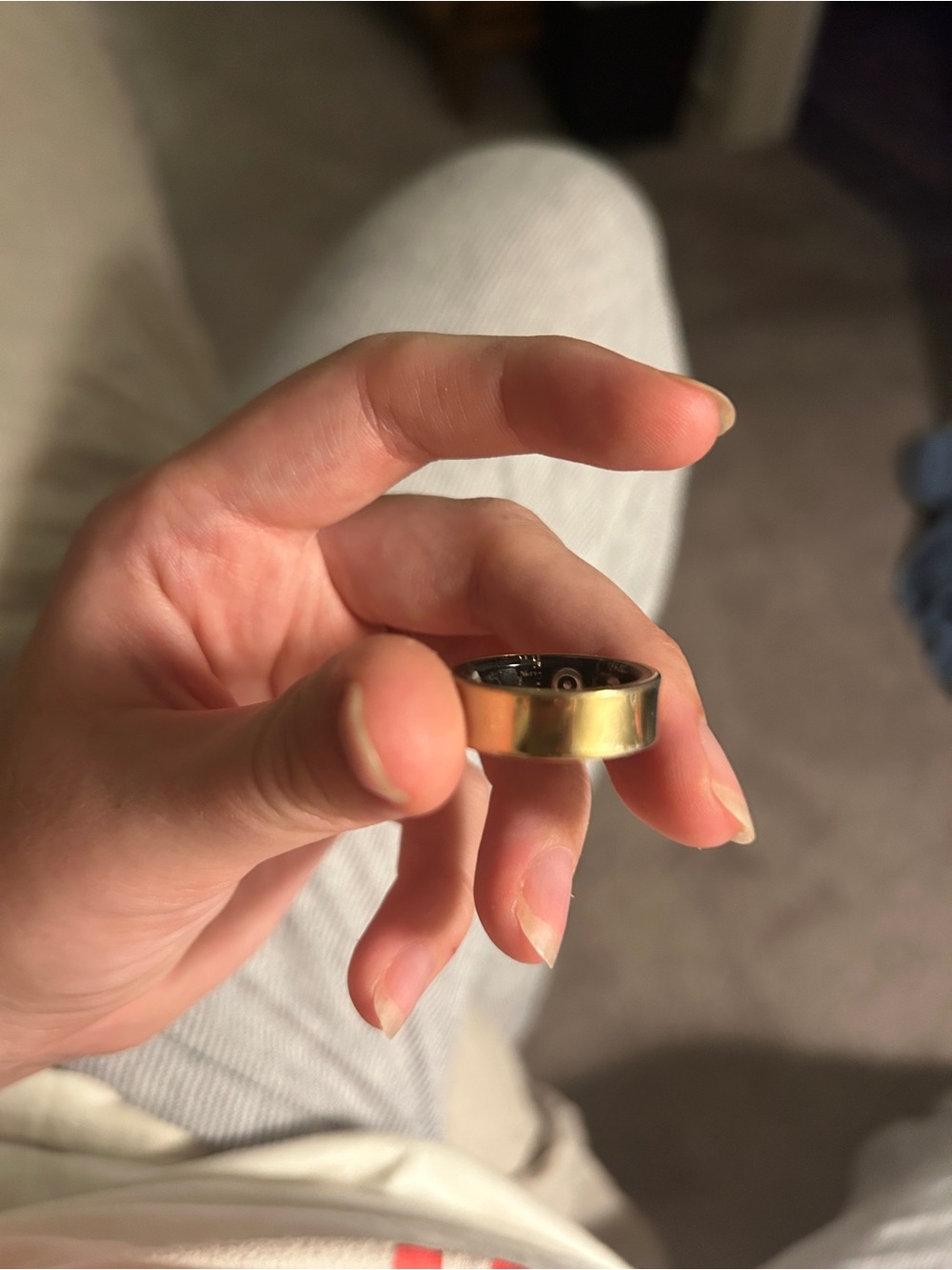 Colmi R09 Gold Smart Ring with Charging Case - Picture 2 of 7